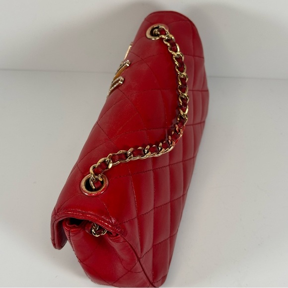 Lambskin Quilted Extra Mini V For Victory Flap Red - Picture 7 of 16